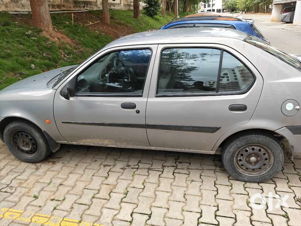 Ford Ikon 1.6 Zxi 2000 Petrol