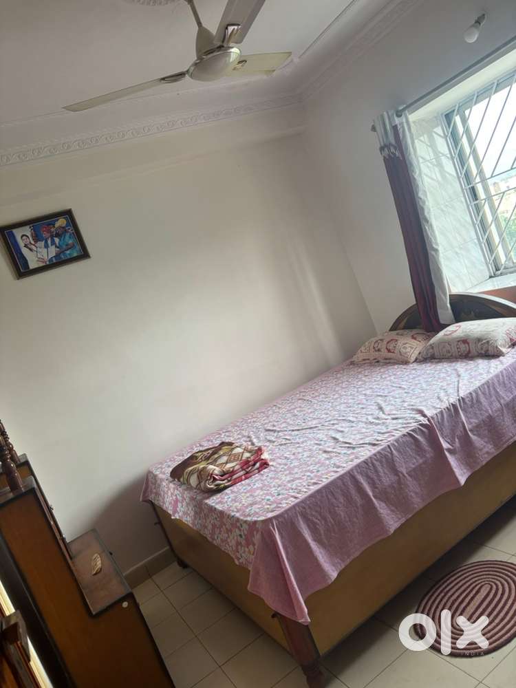 Ready to move ,just 20 meters from Morabadi main road