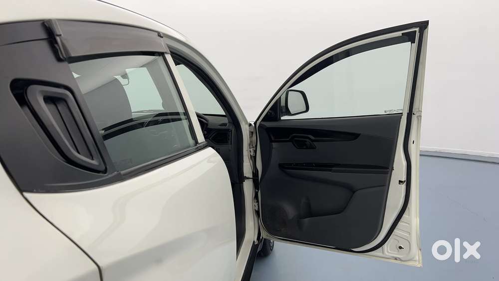 Mahindra Kuv100 Nxt 1.2 K4 Plus Petrol 6 Str, 2019, Petrol