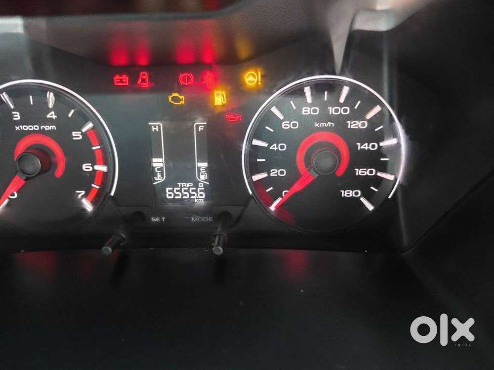Mahindra Kuv 100 Mfalcon G80 K8 Dual Tone, 2017, Petrol