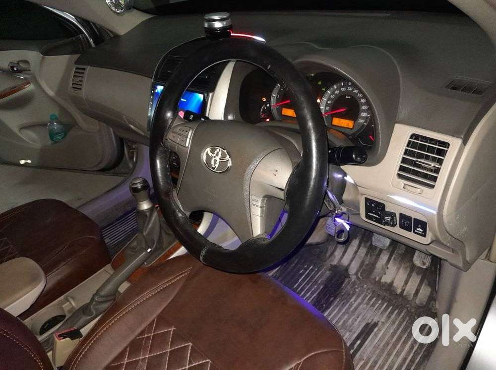 Toyota Corolla Altis 1.8 J, 2011, Petrol