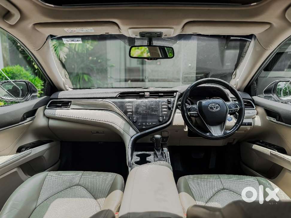 Toyota Camry [2019-ongoing] 2.5 Hybrid, 2019, Cng & Hybrids