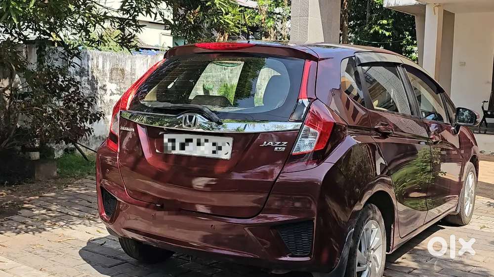 Honda Jazz 2017 Petrol 100000 Km Driven