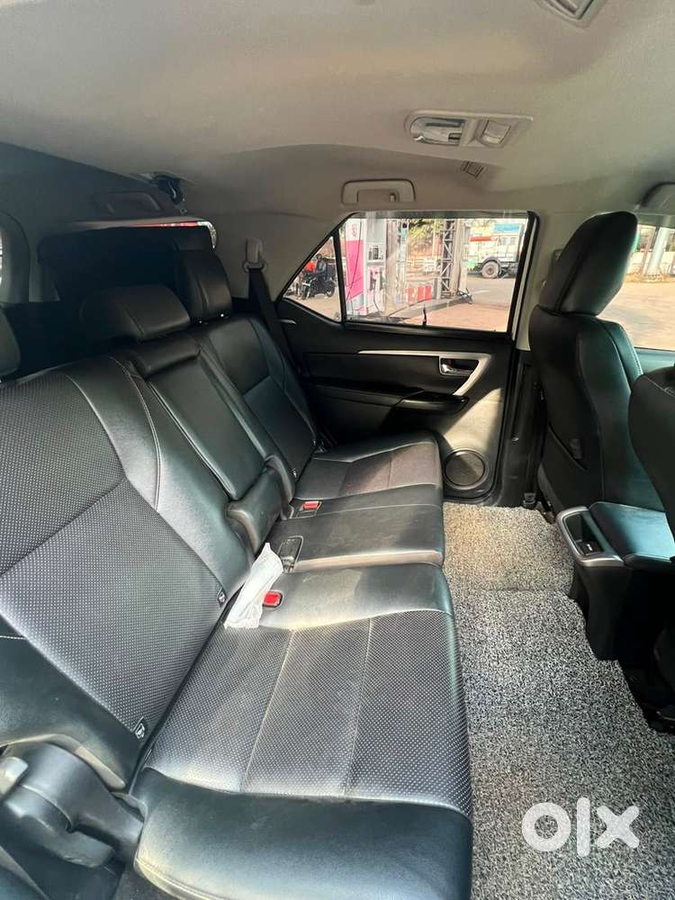 Toyota Fortuner Legender 2022 Diesel