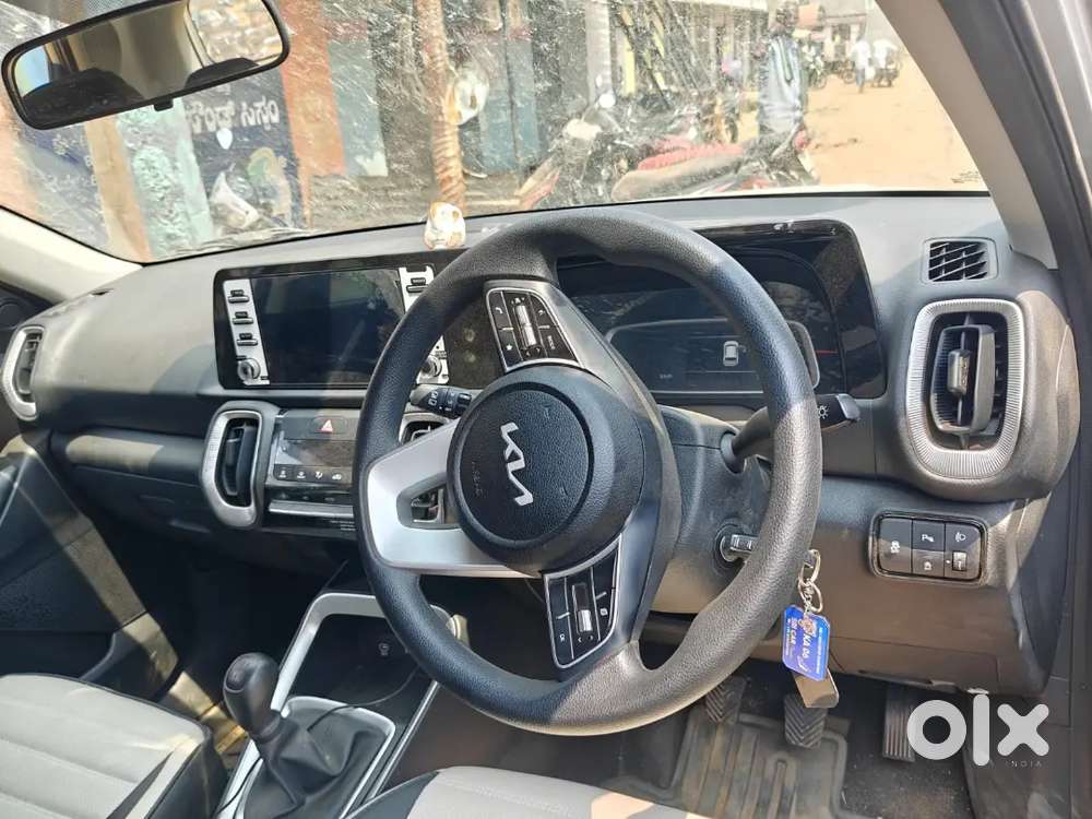 Kia Sonet 2025 Petrol 4000 Km Driven