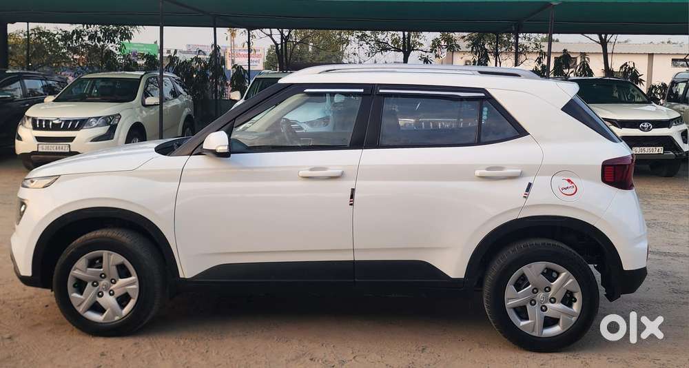 Hyundai New Venue, 2022, Cng & Hybrids