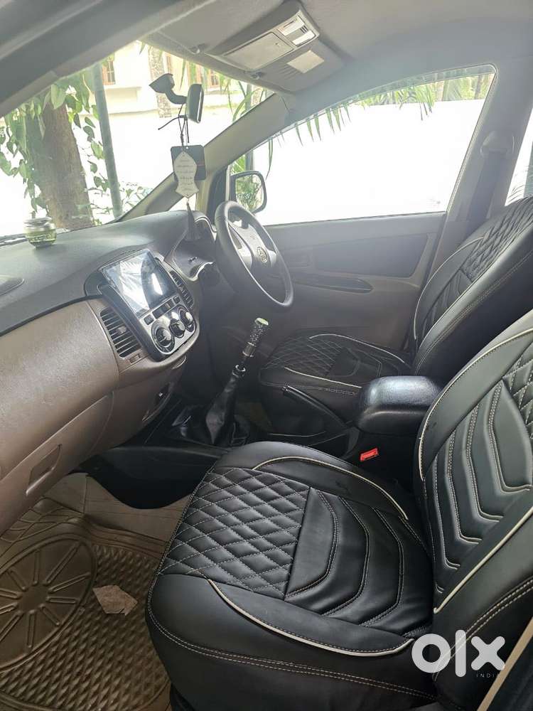Toyota Innova 2.5 G (diesel) 8 Seater, 2015, Diesel