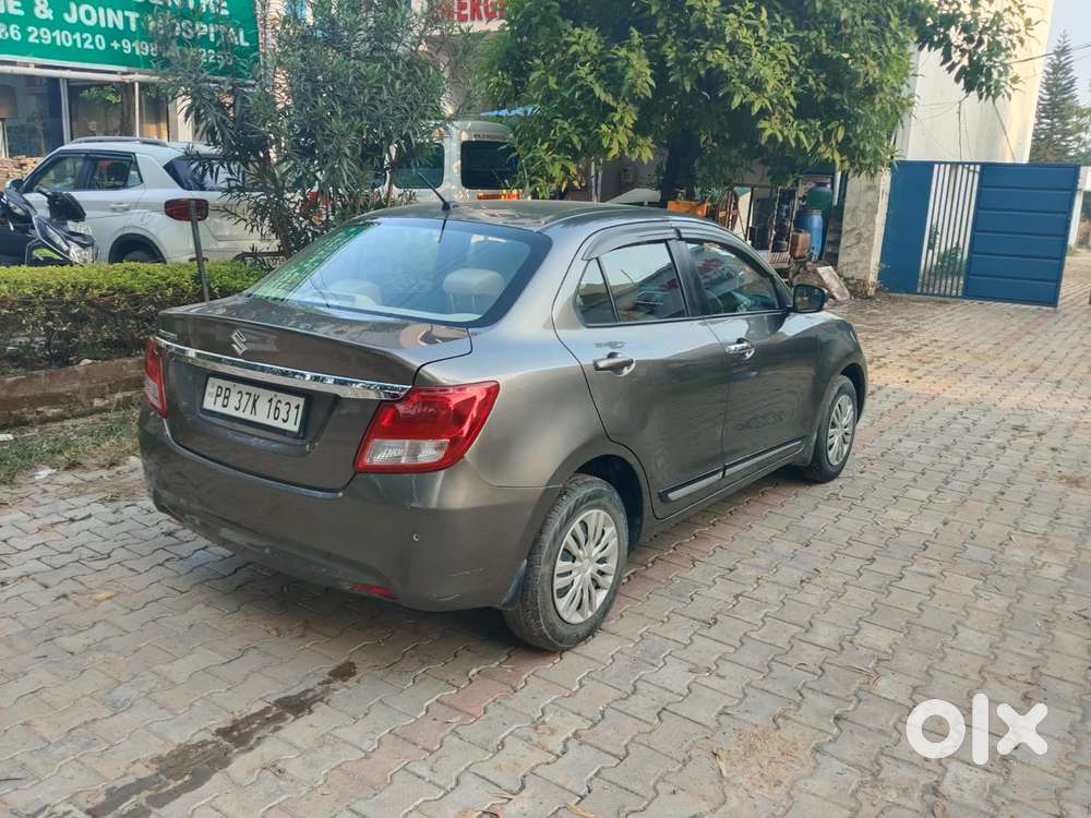Maruti Suzuki Dzire 1.2 Vxi, 2022, Petrol