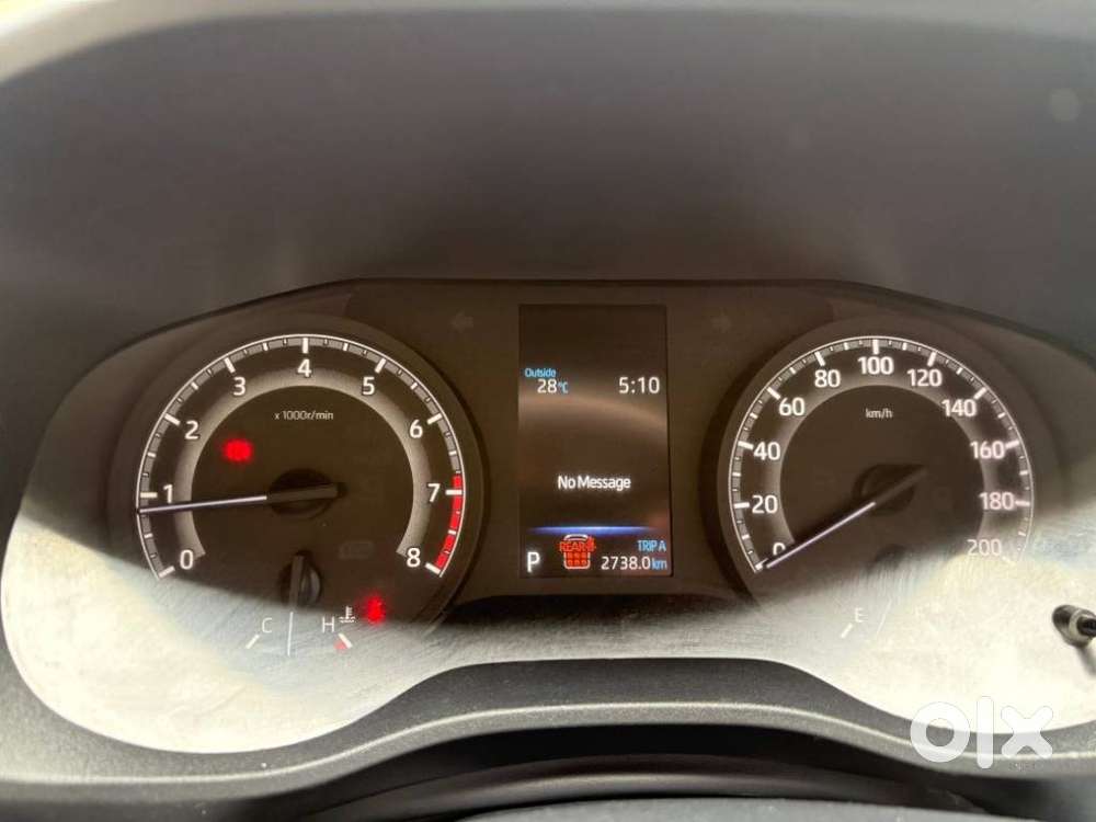 Toyota Innova Hycross 2.0 Gx 8 Str, 2024, Petrol