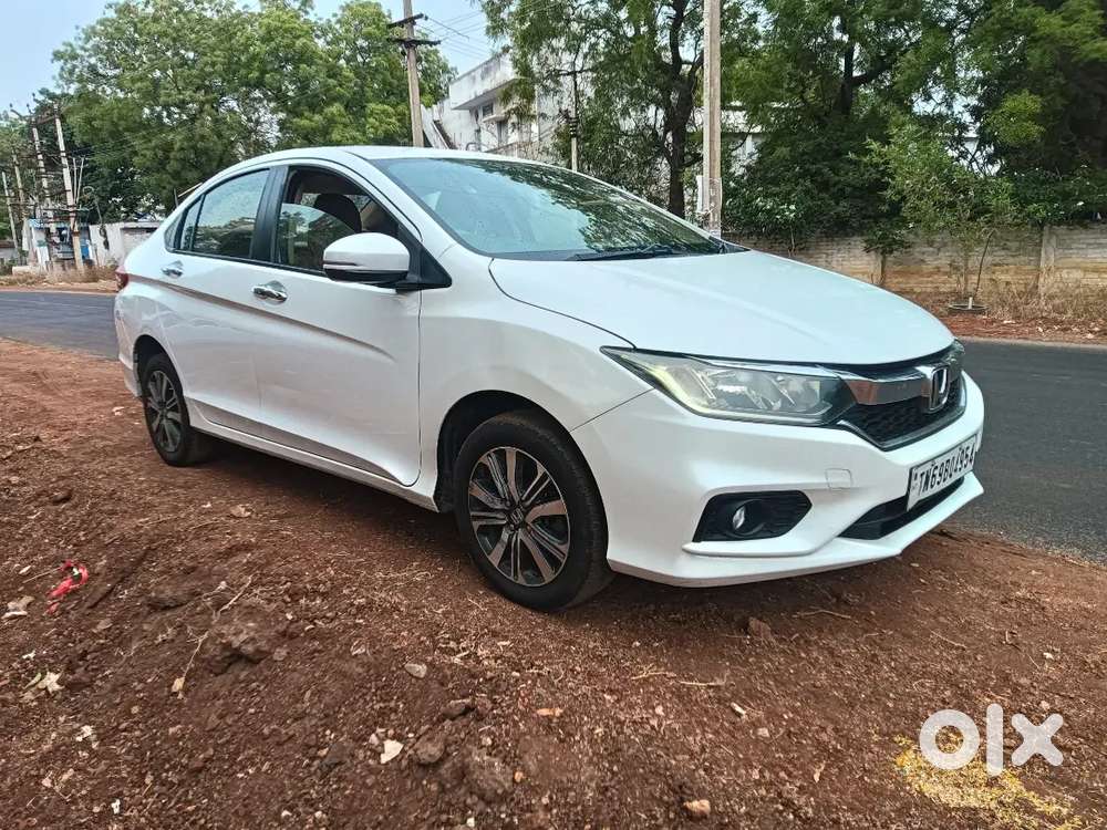 Honda City 1.5 V 2022 Excellent Condition