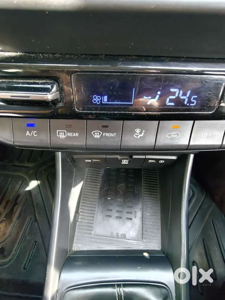 Hyundai I20 Asta (o) Manual (2023 March) - Bh Registration