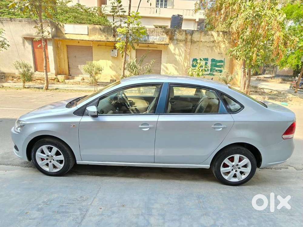 Volkswagen Vento 2010-2013 Petrol Highline, 2011, Petrol