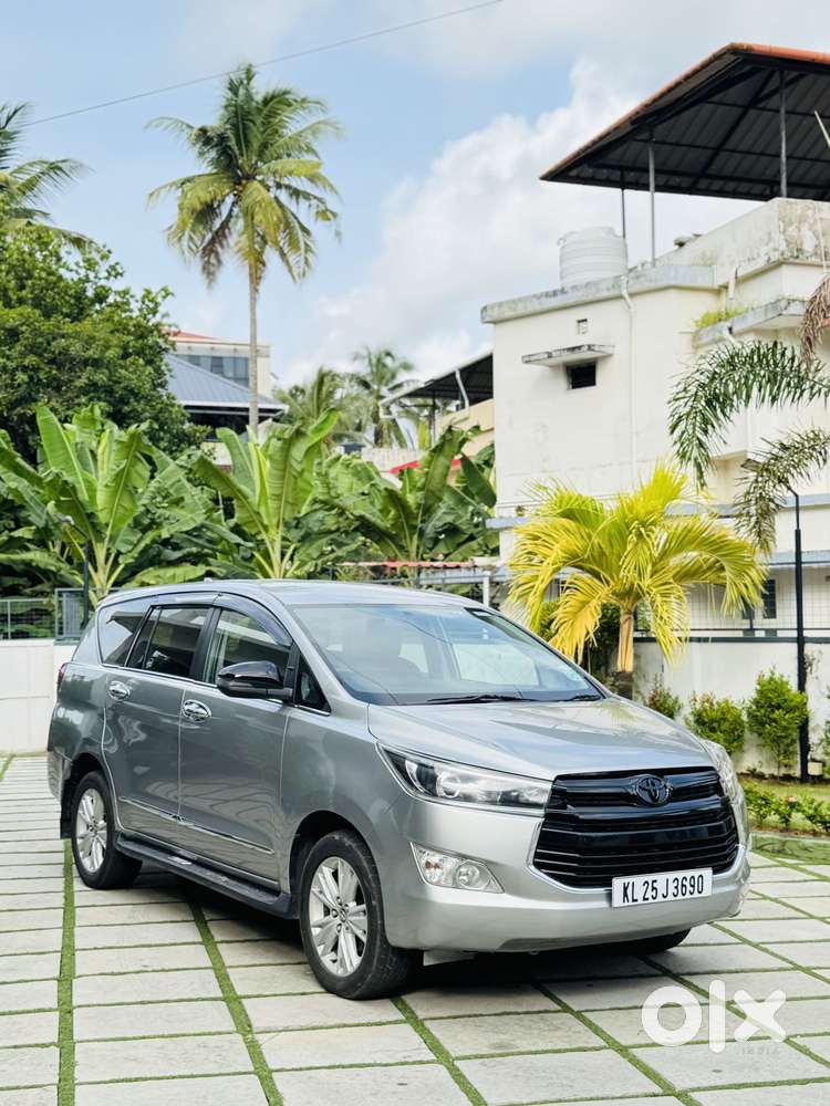 Toyota Innova Crysta 2.8 Gx At 8s, 2016, Diesel