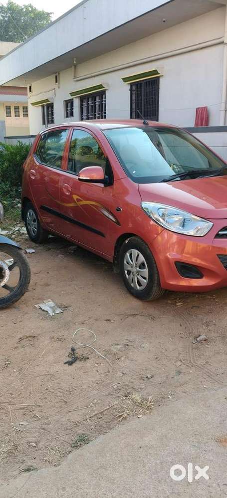 Hyundai Petrol Car 2010-blushing Red