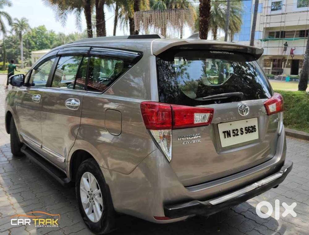 Toyota Innova Crysta 2.4 V, 2016, Diesel