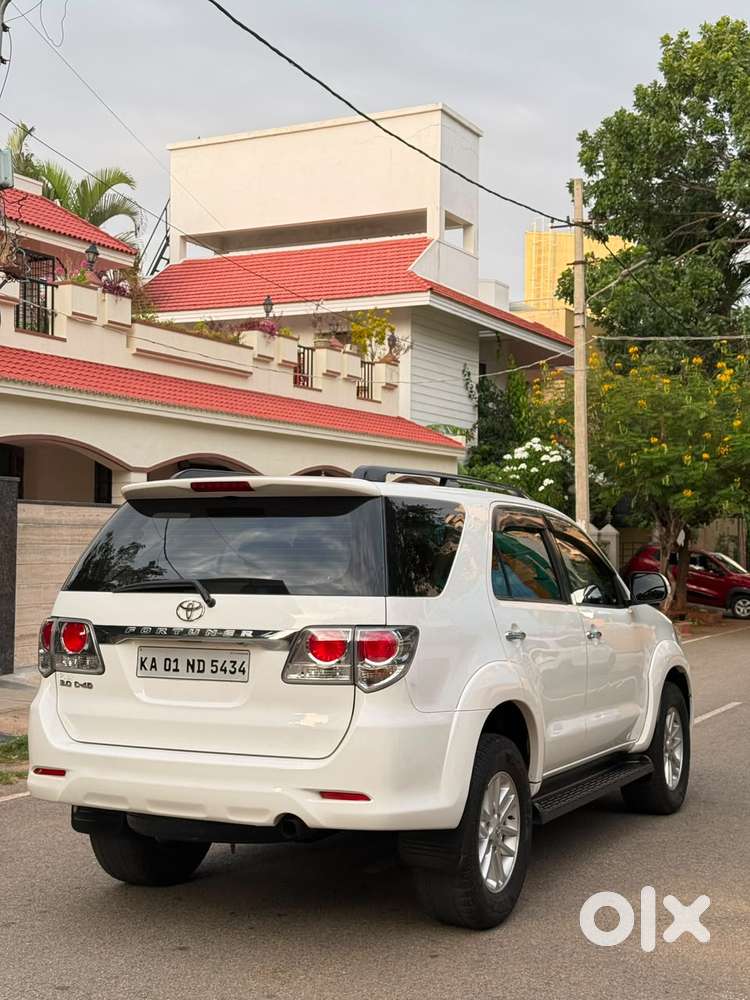 Toyota Fortuner 4x2 Manual, 2013, Diesel