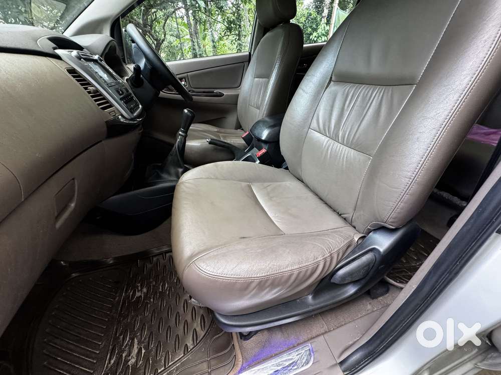 Toyota Innova 2.5 Z Diesel 7 Seater, 2015, Diesel