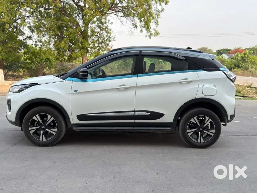 Nexon Ev Top End. Extension Battery Warranty