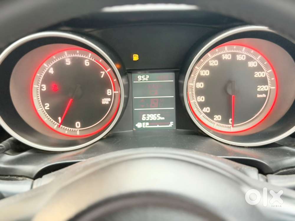 Maruti Suzuki Swift Vxi + Manual, 2021, Petrol