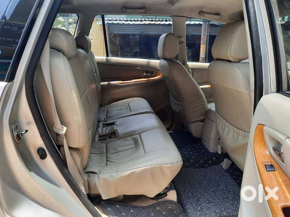 Toyota Innova 2.5 V 7 Str, 2011, Diesel