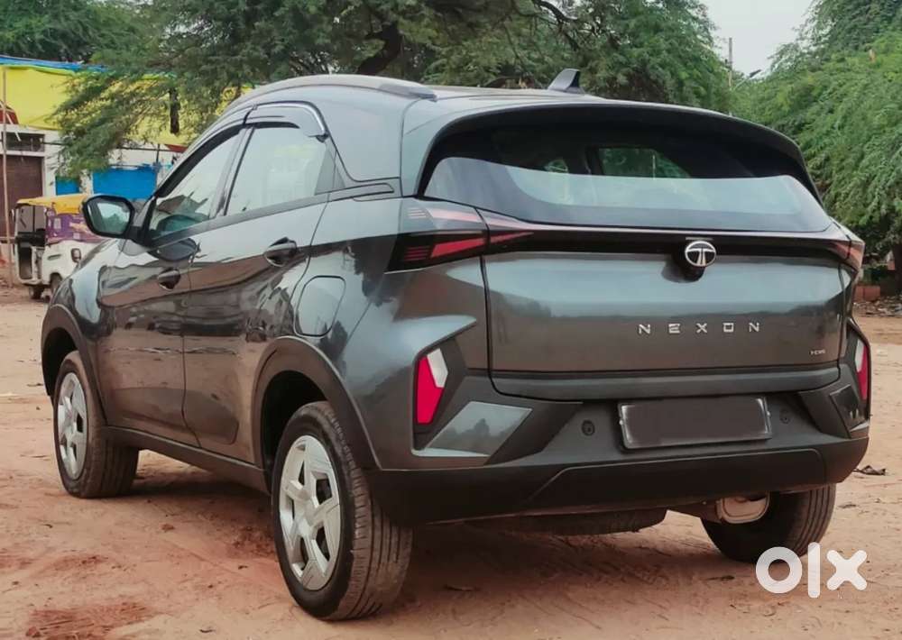 Tata Nexon Smart Plus S 1.2 Revotron Petrol 5 Mt, 2024, Petrol
