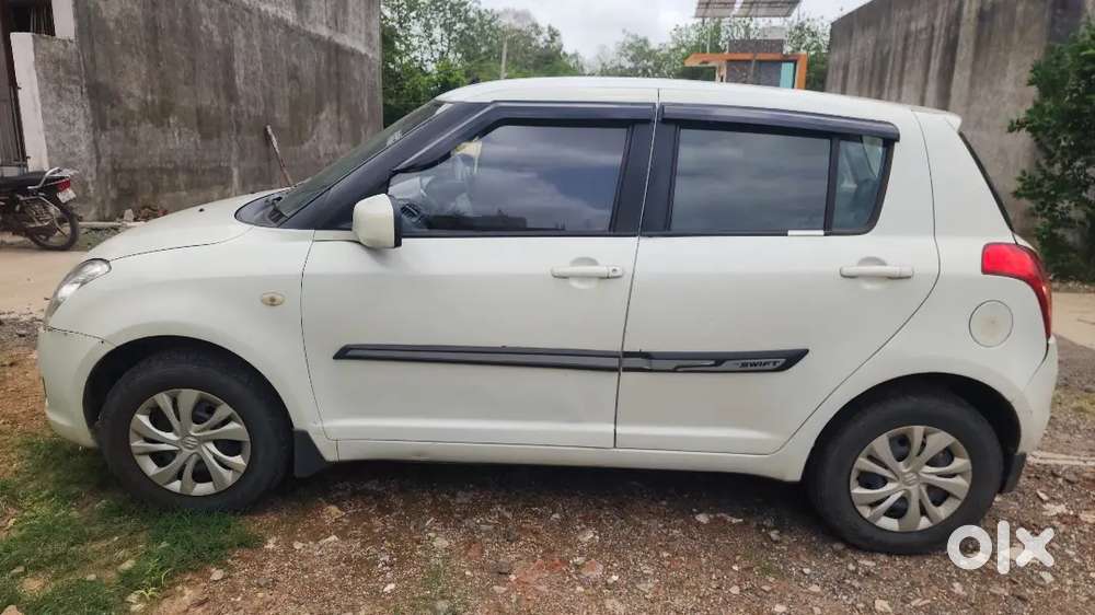 Swift Vxi Petrol 2011,all Paper Runnig,sequense Cng Kit.