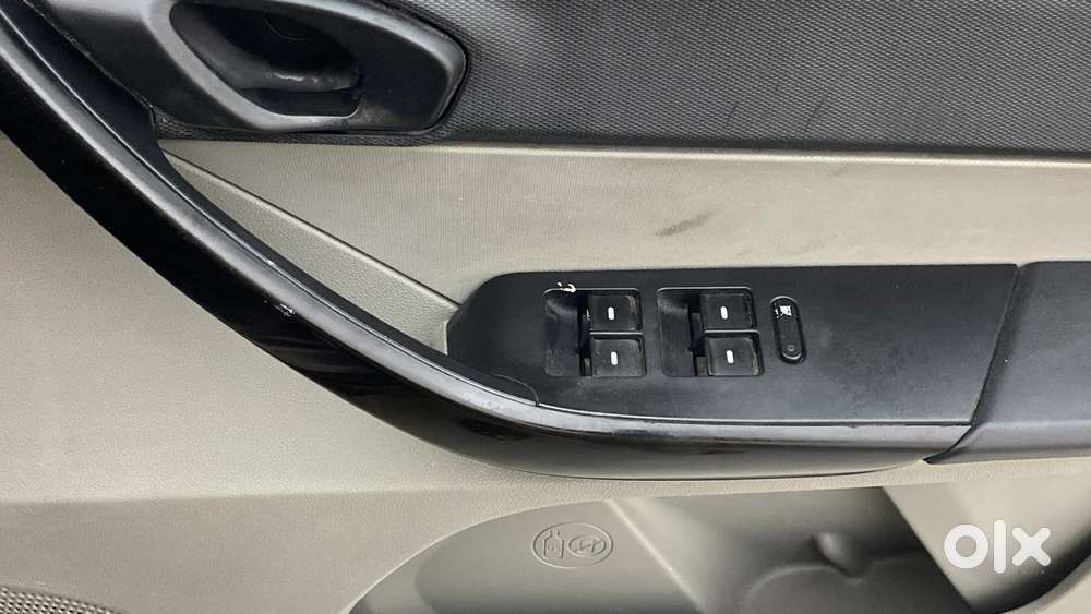 Tata Tiago 1.2 Revotron Xm, 2016, Petrol