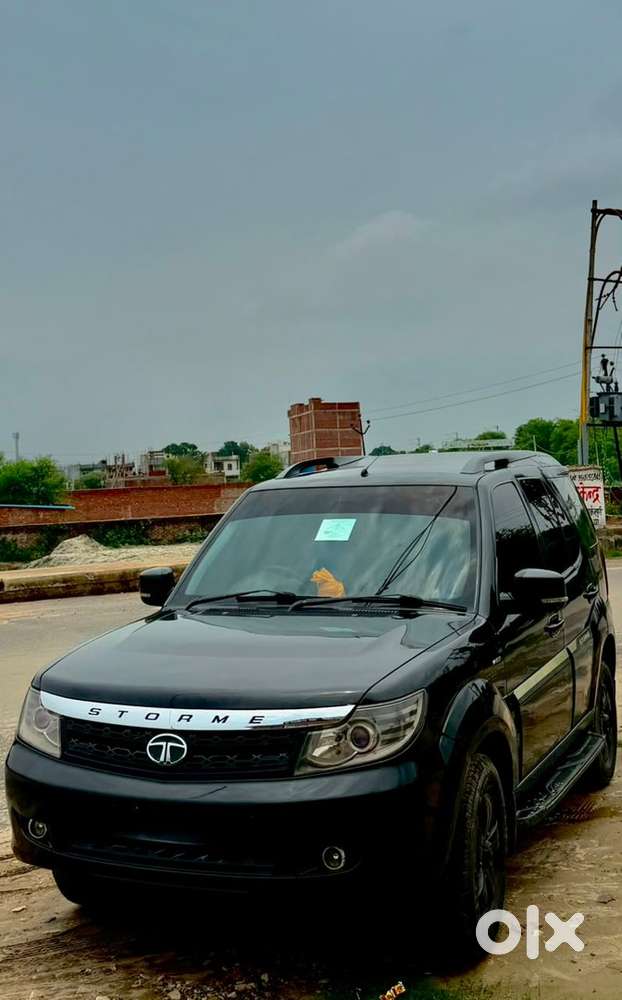 Tata Safari Storme 2016