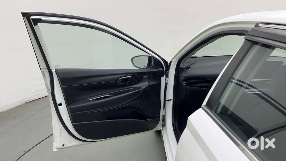 Hyundai I20 Asta (o) 1.2 Ivt, 2023, Petrol