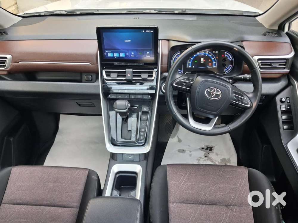 Toyota Innova Hycross 2.0 Vx (o) Hybrid 7 Str, 2024, Petrol