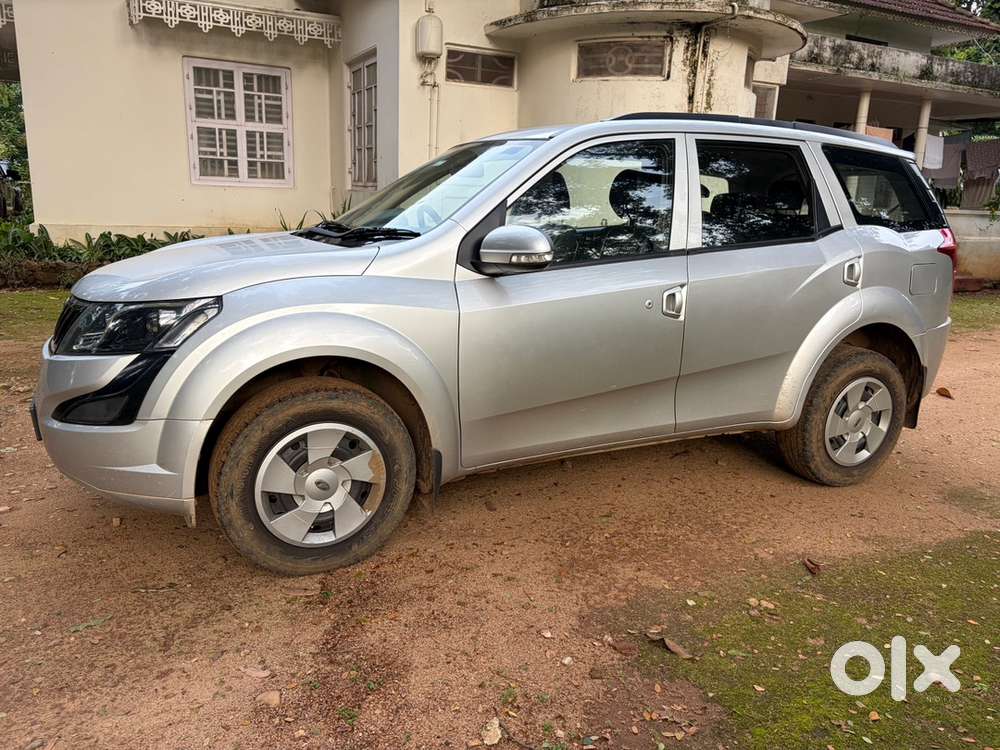 Single Owner Mahindra Xuv500 Diesel 2017