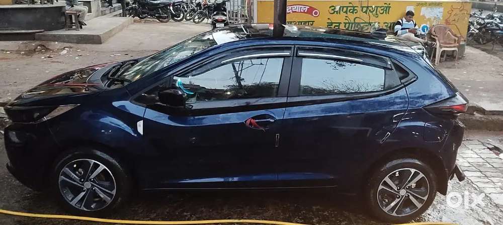Tata Altroz 2023 Petrol Sunroof 12000 Km Driven