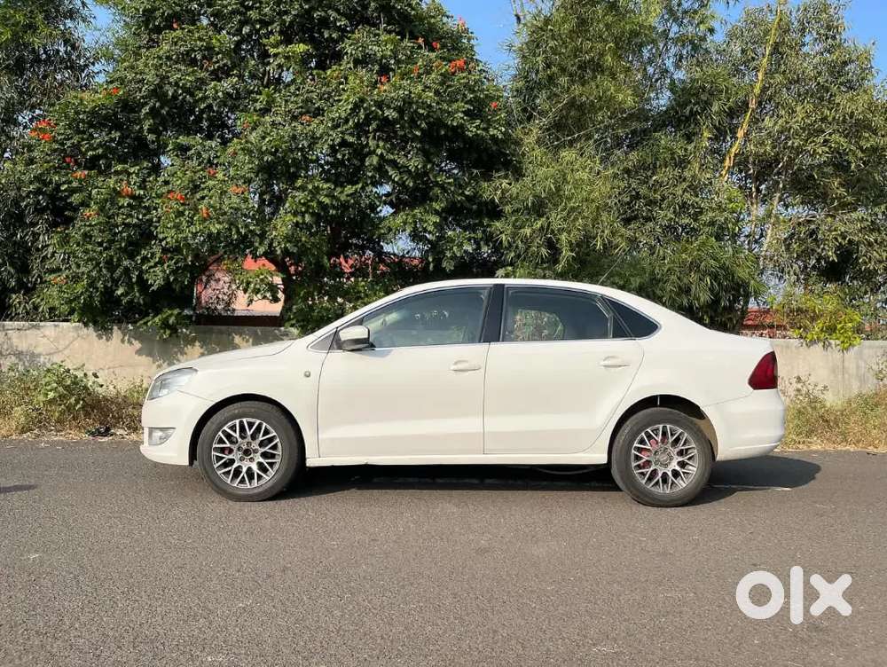 Skoda Rapid 2012