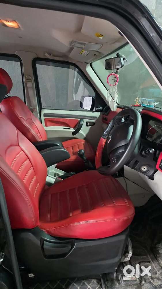 Black Mahindra Scorpio Classic 2023