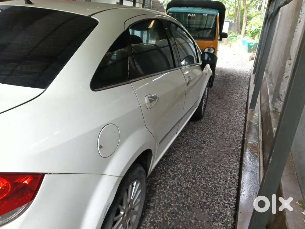 Fiat Linea 2011 Diesel 92000 Km Driven