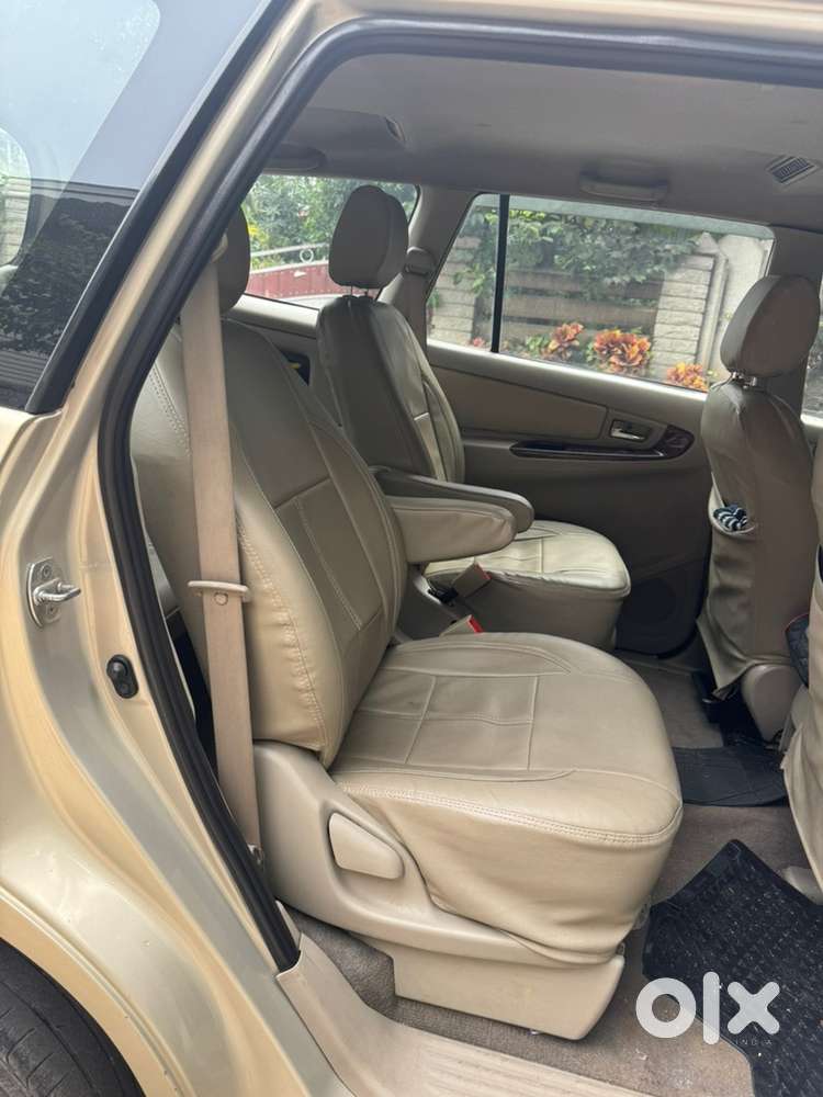 Toyota Innova 2.5 Vx 7s 2014 Model 2nd Owner In Pristine Condition!