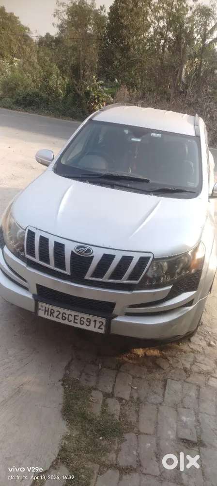 Xuv 500


Power 150+bhp

7 Seater

Mileage - 11- 16