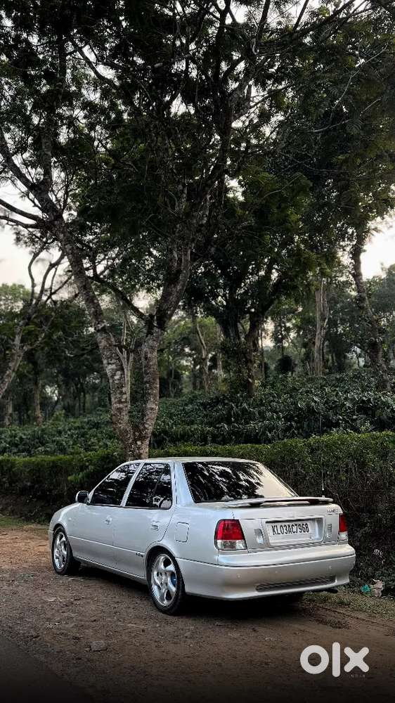 Maruti Suzuki Esteem 2006