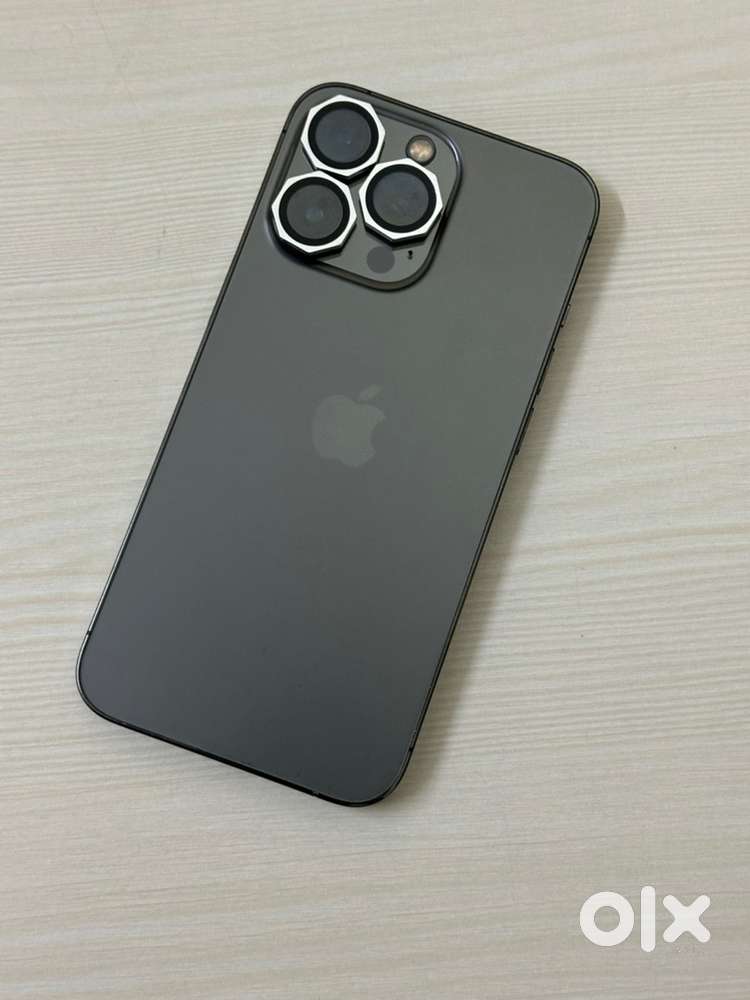 Iphone 13 pro 256gb in excellent condition well maintained device