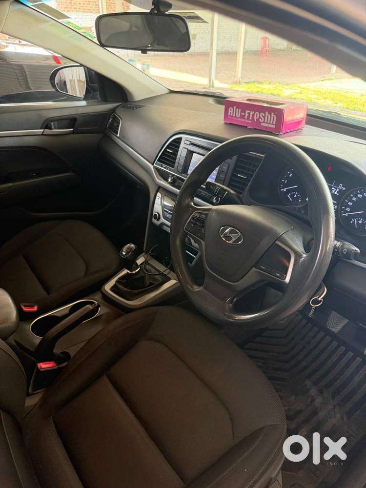 Hyundai Elantra 2017 Petrol Well Maintained