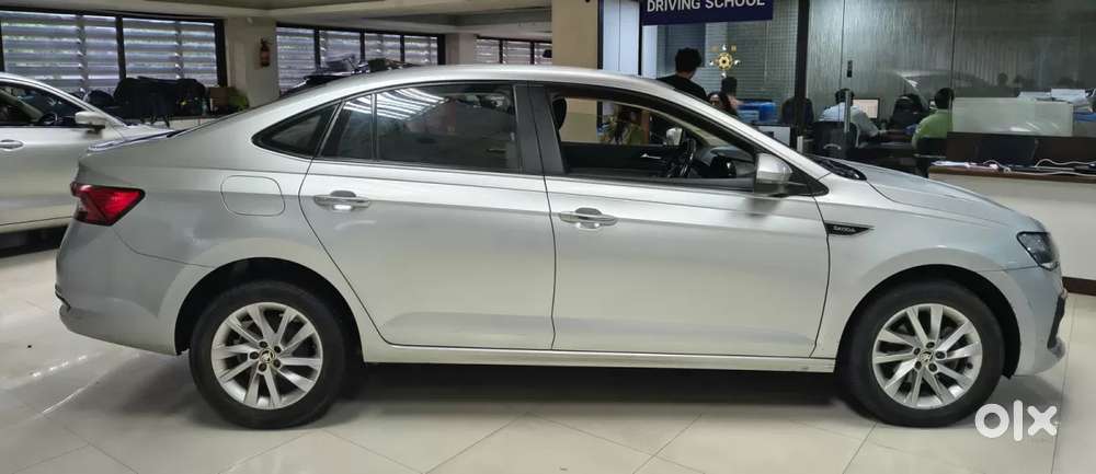 Skoda Slavia Style 1.0l Tsi At, 2023, Petrol