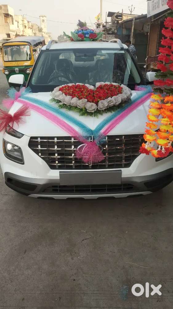 Hyundai Venue 2021 Petrol 200000 Km Driven