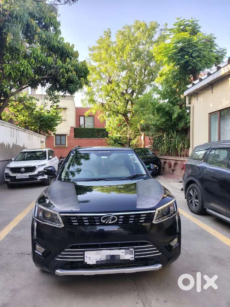 Mahindra Xuv300 2022 Diesel 75999 Km Driven