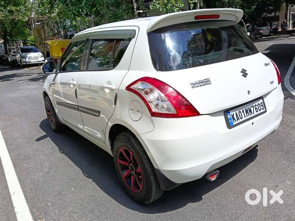 Maruti Suzuki Swift Vxi + Manual, 2016, Petrol