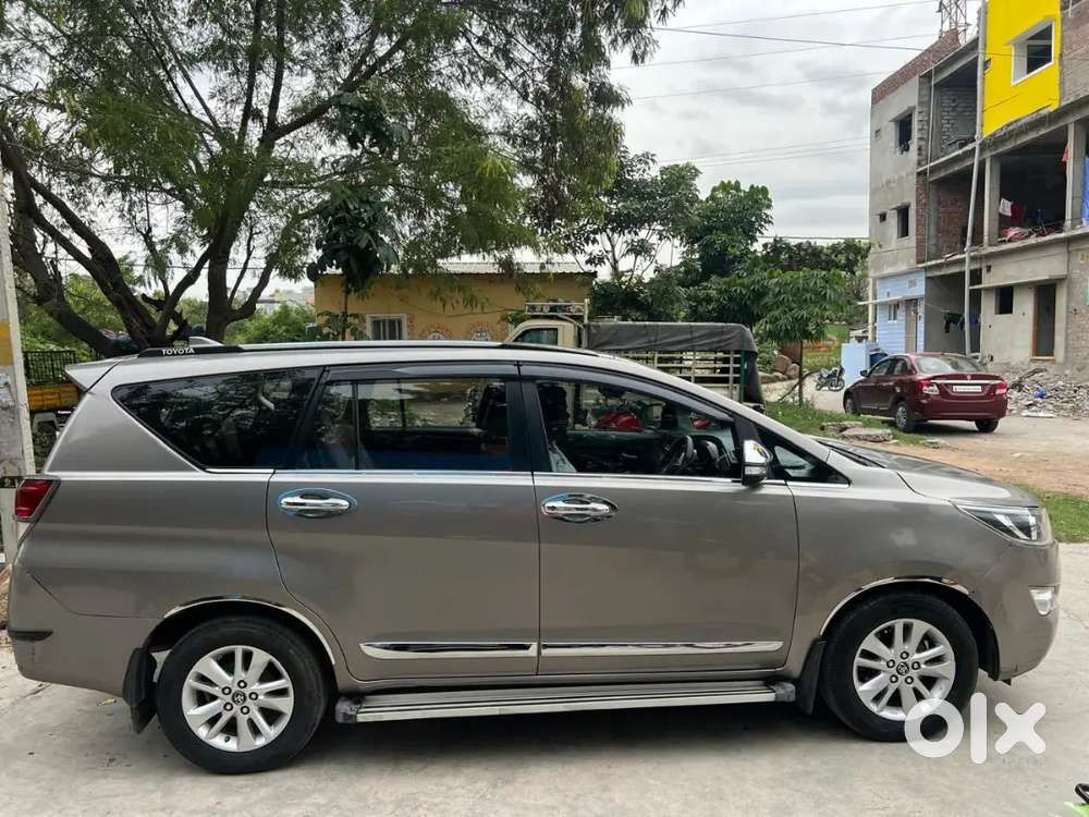 Toyota Innova Crysta 2.4 2017
