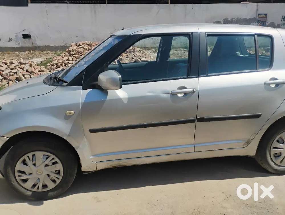 Maruti Suzuki Swift 2005 Petrol 90 Km Driven