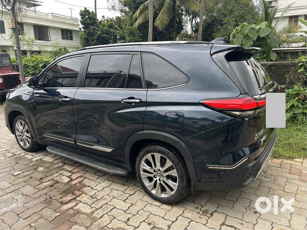 Toyota Innova Hycross Zx(o), 2023, Petrol