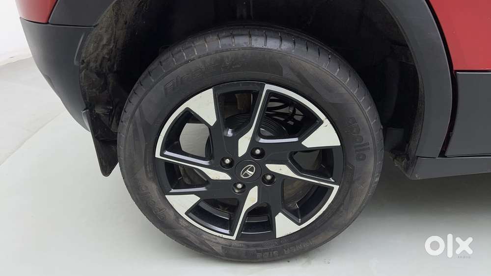 Tata Punch 1.2 Revotron Creative Amt Dual Tone, 2022, Petrol