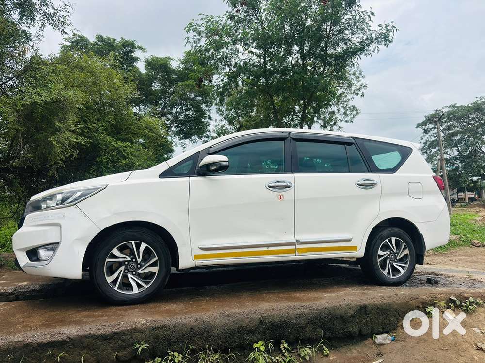 Toyota Innova Crysta 2018