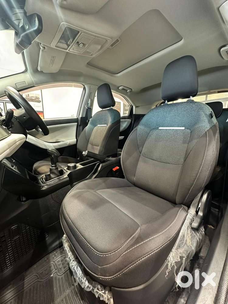 Tata Nexon Creative Plus S 1.2 Revotron Petrol 6 Mt, 2024, Petrol